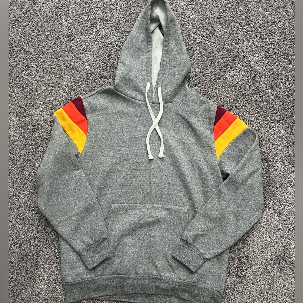 Men’s gray hoodie